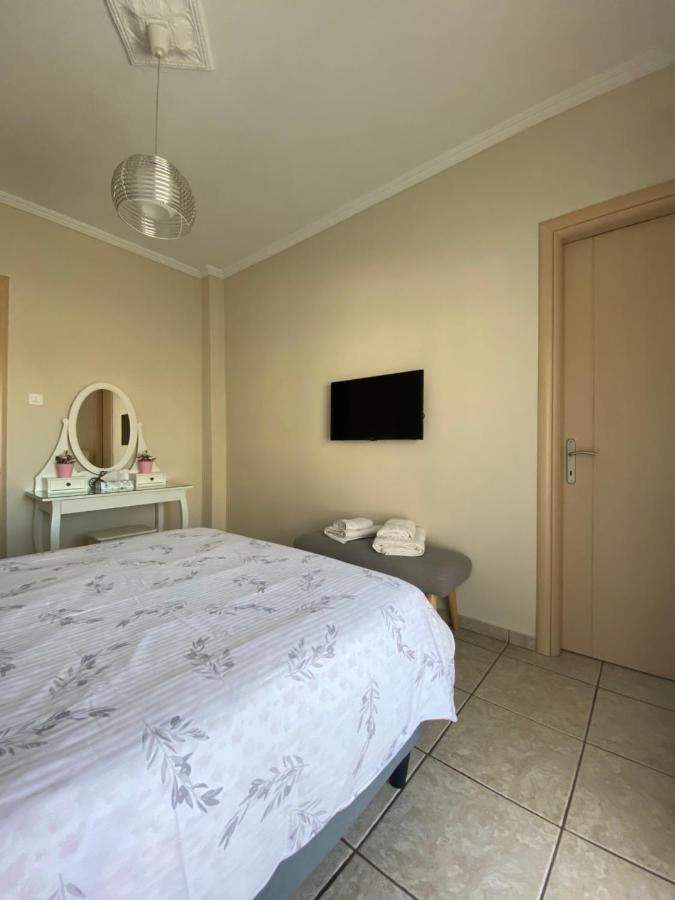 Cozy And Quiet Mini City Apartment Trikala  Exterior photo
