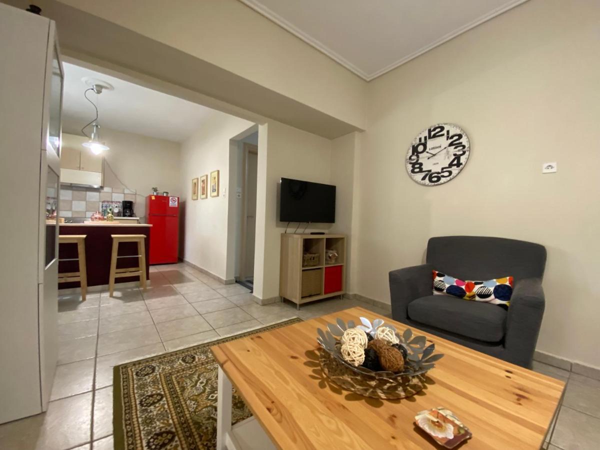 Cozy And Quiet Mini City Apartment Trikala  Exterior photo